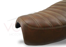 Load image into Gallery viewer, Triumph Bonneville Curved Top 2000-2015 Volcano Italia Seat Cover Non-Slip T028