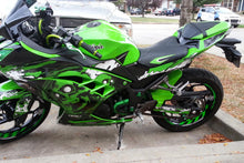 Load image into Gallery viewer, Luimoto sport seat covers set green for Kawasaki EX300 Ninja 300R 2013-2017 — Euro Motards — view 3
