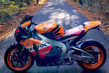 Load image into Gallery viewer, Luimoto limited edition seat cover for Honda CBR1000RR 2012-2016 — Euro Motards