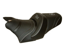 Load image into Gallery viewer, Yamaha Vmax V-Max 1200 1985-2007 Top Sellerie Seat Cover Silver Detail REF2485