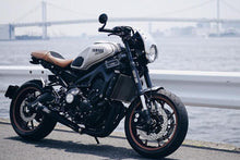 Load image into Gallery viewer, Luimoto vintage classic suede seat cover for Yamaha XSR 900 2016-2021 — Euro Motards — view 4