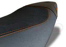 Load image into Gallery viewer, KTM Super Duke 990 2005-2012 Volcano Italia Funda de Asiento Antideslizante...