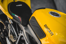 Load image into Gallery viewer, Luimoto tank leaf full kit knee and tank pads traction for Ducati 848 1098 1198 2008-2013 — Euro Motards — view 3