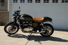 Load image into Gallery viewer, Luimoto vintage brown seat cover for Triumph Thruxton 2004-2015 — Euro Motards — view 2