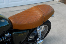 Load image into Gallery viewer, Luimoto vintage brown seat cover for Triumph Thruxton 2004-2015 — Euro Motards — view 4