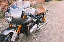 Load image into Gallery viewer, Luimoto vintage diamond brown seat cover for Triumph Thruxton 2016-2020 — Euro Motards