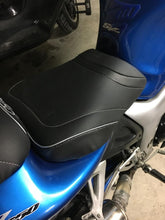 Load image into Gallery viewer, Suzuki SV650 S/N 1998-2002 Top Sellerie France Seat Cover Anti-Slip HSD4557
