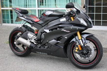 Load image into Gallery viewer, Luimoto flame red seat covers set for Yamaha YZF-R6 2006-2007 — Euro Motards