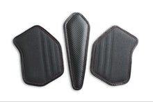 Load image into Gallery viewer, Luimoto tank leaf 5pc kit knee and tank pads traction for Ducati Streetfighter V4 2020 — Euro Motards — view 5