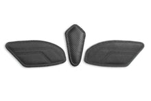 Load image into Gallery viewer, Luimoto sport tank leaf knee grips and pad for Triumph Street Triple 675 765 2013-2020 — Euro Motards — view 2
