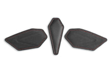 Load image into Gallery viewer, Luimoto sport tank leaf knee grips and pad for Triumph Street Triple RX 2015-2016 — Euro Motards — view 2