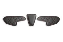 Load image into Gallery viewer, Luimoto diamond tank leaf knee traction grips and tank pad for Yamaha R25 R3 2019 — Euro Motards — view 3