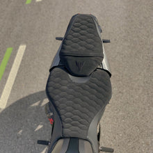 Load image into Gallery viewer, Yamaha MT-07 FZ07 2018-2023 JN-Europe Seat Cover Suede Non-Slip New Suede