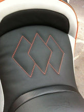 Load image into Gallery viewer, BMW R1200RT 2005-2013 Top Sellerie Comfort Seat Gel/Heat/Low Optional SGC1126