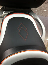 Load image into Gallery viewer, BMW R1200RT 2005-2013 Top Sellerie Comfort Seat Gel/Heat/Low Optional SGC1126