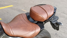 Load image into Gallery viewer, Yamaha MT-07 FZ-07 2014-2017 Top Sellerie Comfort Seat Gel/Heat/Optional SGCMT73