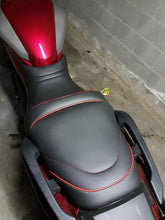 Load image into Gallery viewer, Honda NC750S 2014-2020 Top Sellerie Comfort Seat Gel/Heat/Optionals SGCNCS1