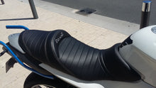 Load image into Gallery viewer, BMW R1200R 2006-2014 Top Sellerie Comfort Seat Gel/Heat/Low Optional New SGCR121