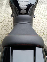 Load image into Gallery viewer, Suzuki SV 650 S/N &amp; 1000 2006-2012  Top Sellerie Comfort Seat Gel/Heat SGCSV02