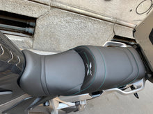 Load image into Gallery viewer, Honda VFR1200X Crosstourer Top Sellerie Comfort Seat Gel/Heat/Option SGCVF15
