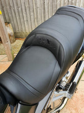 Load image into Gallery viewer, Suzuki GSX 1400 2001-2008 Top Sellerie Comfort Seat Gel/Heat/Options New SGSX142