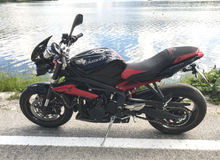 Load image into Gallery viewer, TPZ Italia anti-slip seat cover for Triumph Street Triple 2013-2016 — Euro Motards — view 2