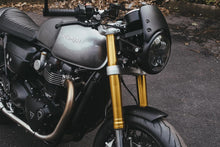 Load image into Gallery viewer, Luimoto vintage diamond black seat cover for Triumph Thruxton 2016-2020 — Euro Motards — view 3