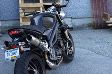 Load image into Gallery viewer, Triumph Speed Triple 2005-2010 Luimoto Union Jack Tank Leaf Knee Grip Tract Pads