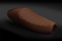 Load image into Gallery viewer, Luimoto vintage ribbed seat cover for Triumph Bonneville 2000-2015 — Euro Motards — view 2