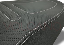 Load image into Gallery viewer, Honda CB 1300 1998-2017 Volcano Italia Seat Cover Non-Slip New H030