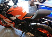 Load image into Gallery viewer, KTM RC 125 200 250 390 2014-2020 Volcano Italia Seat Cover Non-Slip New KT010