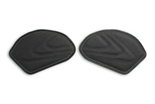 Load image into Gallery viewer, Suzuki GSXR 1000 /R 2017-2018 Luimoto Tank Leaf Knee Traction Grips Pads New