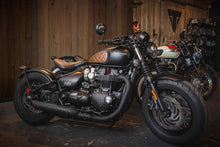 Load image into Gallery viewer, Triumph Bobber 2017-2019 Luimoto Tank Leaf Diamond Knee Grips Pads 3 Colors New