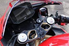 Load image into Gallery viewer, CNC Racing Triple Clamp Top Yoke Bicolor For MV Agusta F3 675 800 2012-2020 New