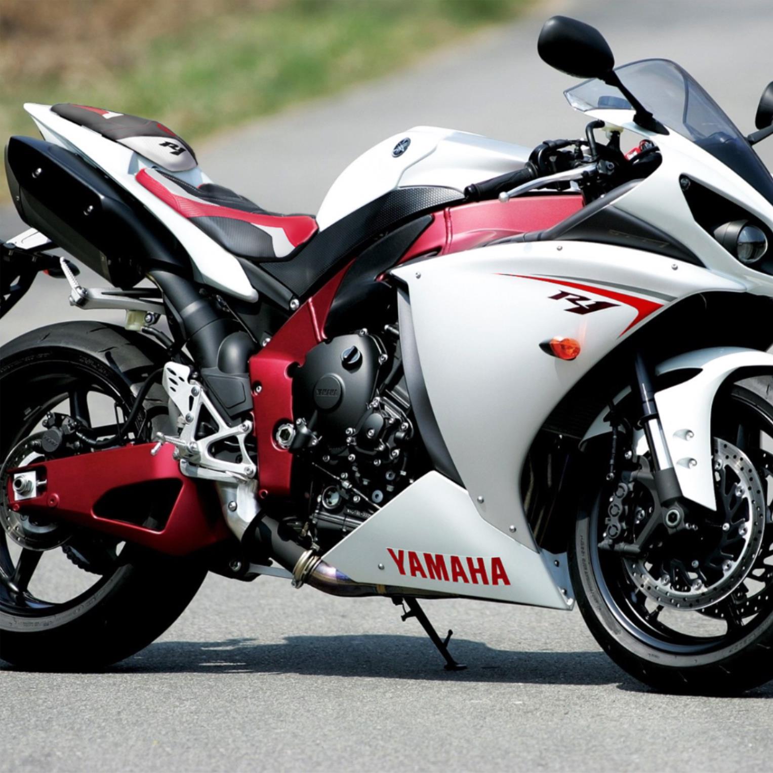 YAMAHA RN24 R1用 カウル 赤 2009〜2014 割れ無し　美品 YAMAHA RN24 R1用 カウル 赤 2009〜2014 割れ無し 美品 【公式通販】