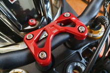 Load image into Gallery viewer, CNC Racing Handlebar Top Clamp 3 Colors For Aprilia Tuono V4 RR/Factory 2017-19