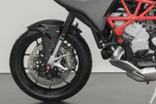 Load image into Gallery viewer, CNC Racing Carbon Fiber Front Fender For MV Agusta Brutale 675 800 /RR 2012-2021